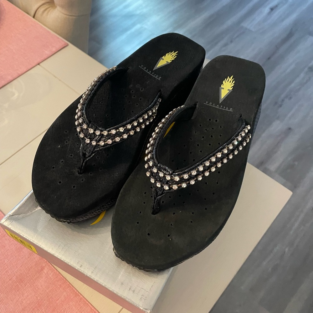 Volatile never been worn with box sandals, super cuteeee!!! 💗💕🎀